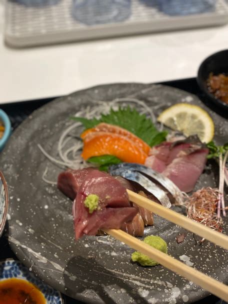 「土鍋炊きご飯 おこめとおかず 銀座」夜の銀座で、お刺身たっぷりの定食が良かった。 あれも食べたい、これも食べたい！ex