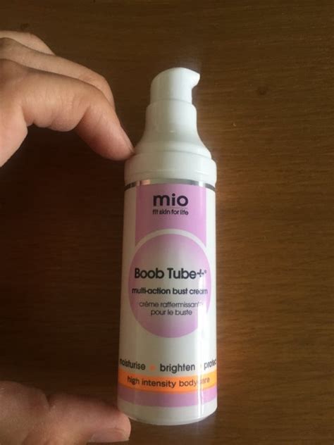 Mio Boob Tube multi action bust cream Crème raffermissante pour le buste INCI Beauty