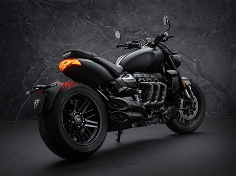 2021 Triumph Rocket 3 R Black and Rocket 3 GT Triple Black Announced ...