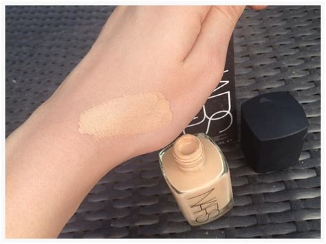 Nars Sheer Glow Foundation Review And Swatches Fs Fashionista