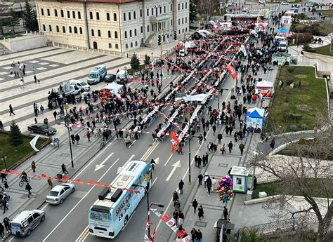 B Y K Birlik Partisi Stasyon Caddesi Ni Kapatarak Ftar Yapt B Y K