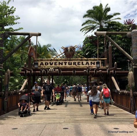 Adventureland Egg Roll Cart The Disney Food Blog