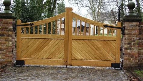 How To Build a Wooden Gate Plans (Step-By-Step Guide)