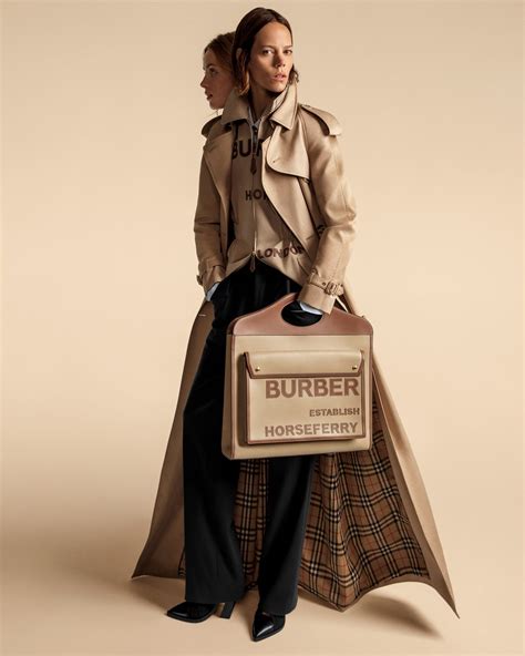 Burberry Outlet, 269 Red Apple Ct, Woodbury Common Premium Outlets ...