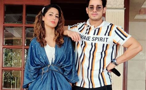 Bigg Boss 11 Bffs Hina Khan Priyank Sharma Get All Goofy As They