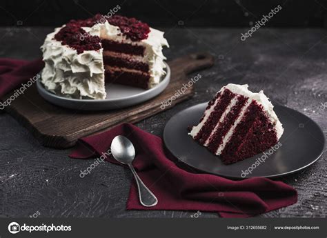 Red Velvet Cake Wallpaper