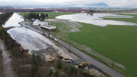 Video Aerial Footage Of The U S Army Corps Of Engineers Fixing Levees