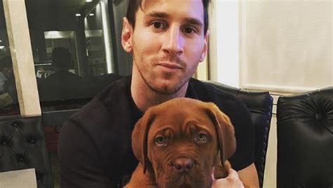 Foto La Mascota De Messi Es Casi Del Mismo Tamaño De Thiago Minuto30