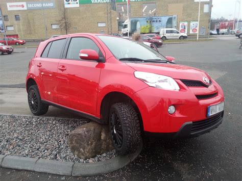 I give you the amazing AWD from Toyota and RAV4! : r/IdiotsInCars