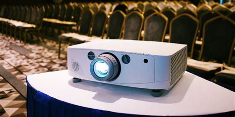 A Guide to Integrating a Receiver and Projector in Home Theater