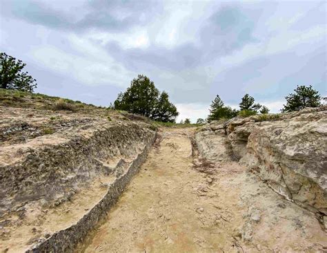 Hidden Pioneer Trails Of Oregon's Free Emigrant Road | TouristSecrets