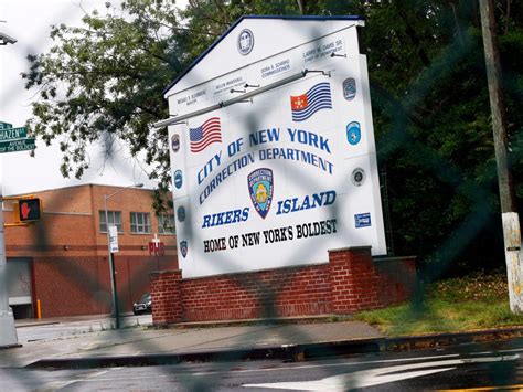 The inmates of Rikers Island are in control of the jail, The New York ...