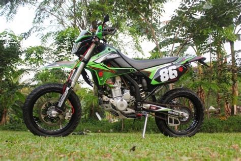 Motor Terong Modifikasi Kawasaki Klx 250 Model Supermoto Minimalis