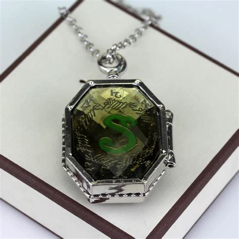 Slytherin Locket Pendant Box Necklace Horcrux Simple Snake Deathly