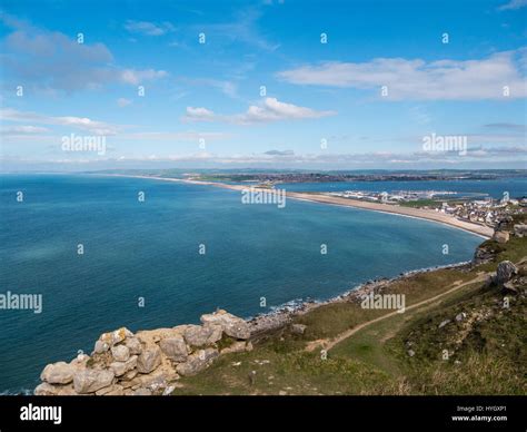 Chesil Beach Tombolo Hi Res Stock Photography And Images Alamy