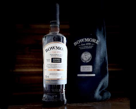 Bowmore 14 Year Old Ruby Port Handfill Distillery Exclusive Luxury