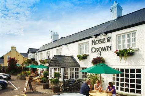 Rose & Crown in Nottage | Pub in Porthcawl, CF36