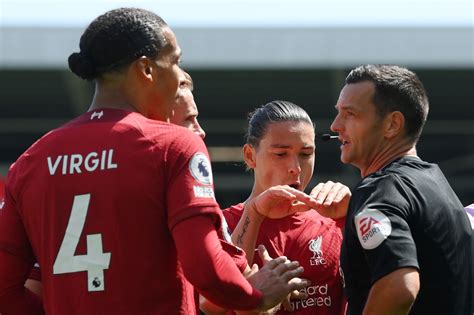 Virgil Van Dijk On Darwin Nu Ez Premier League Learning Curve The