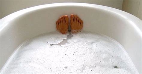 Laying In Hot Bath Burns As Many Calories As A Minute Walk Study Finds Viral Novelty