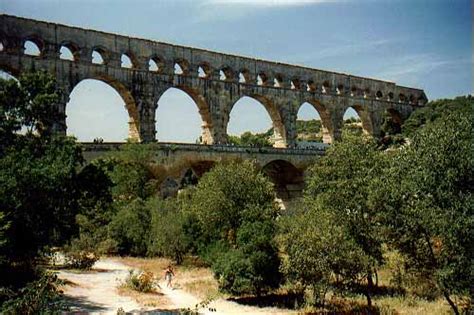 Aquädukt Pont du Gard Spuren der Römer provence info de