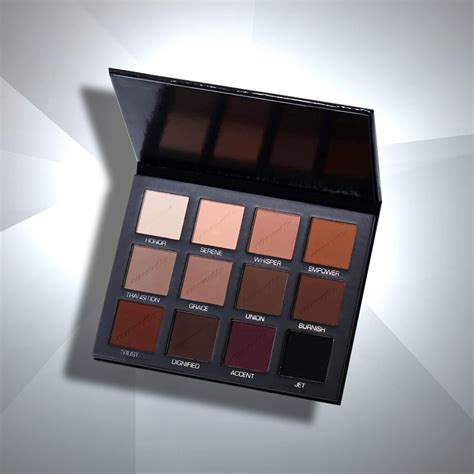 Eyeshadow Palette 12 Universal Matte Shades Cozzette Beauty