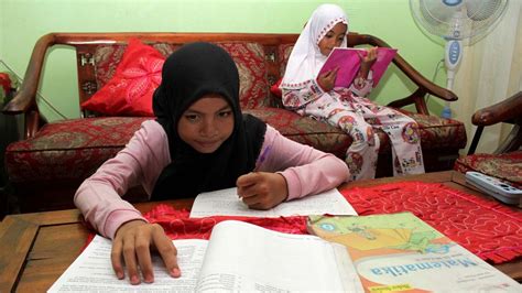 Foto PPKM Darurat Yuk Pacu Semangat Anak Saat Sekolah Virtual