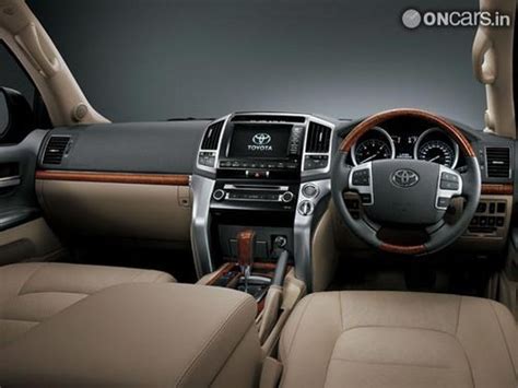 Toyota Land Cruiser 200 Interior img5 | Toyota Land Cruiser 200 ...