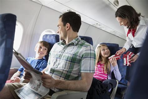 10 Cosas A Tener En Mente Al Viajar En Avión Con Niños