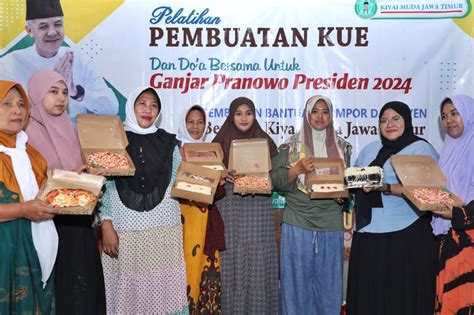 Kiai Muda Jatim Galang Dukungan Untuk Ganjar Melalui Pelatihan Membuat Kue