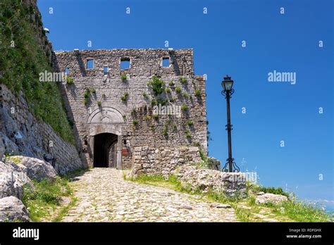 Entrance to historic Rozafa Castle in Shkoder, Albania Stock Photo - Alamy