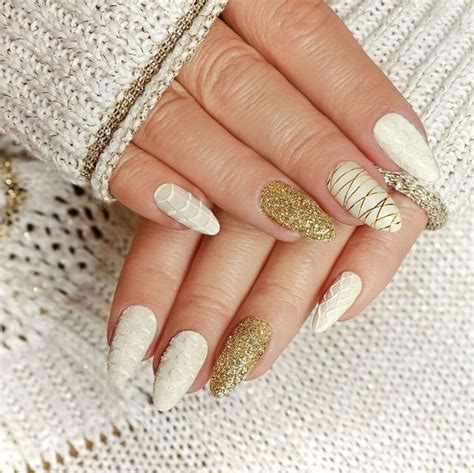 40 Best Winter Nail Designs Best Winter Nail Ideas 2022