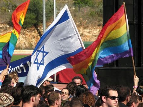 Tel Aviv invite la Communauté Gay et Lesbienne d Europe à un week end plein de fêtes Identité