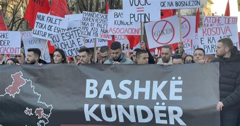 Students In Prishtina March Against Association Of Serb Majority