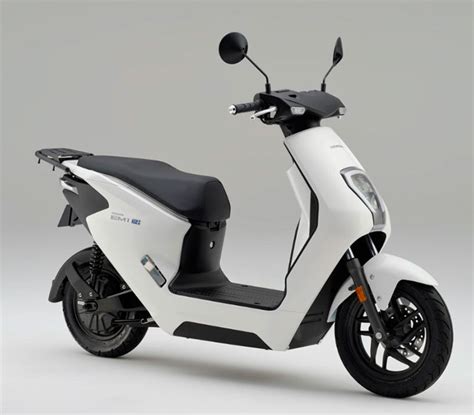 Honda Presenta Su Primer Scooter El Ctrico Europeo El Em E