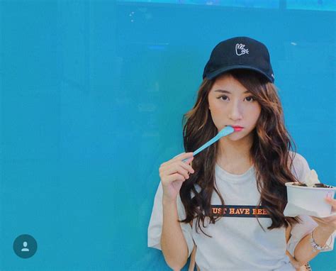 Trong khi cả thể giới thi nhau sexy thì hot girl này vẫn ghi điểm bởi sự dễ thương và ngọt