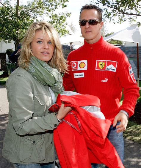 Photo Michael Schumacher Et Son Pouse Corinna Dans Le Paddock Du