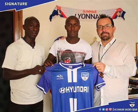 Officiel Dakar Sacr C Ur Tient Sa Premi Re Recrue Wiwsport