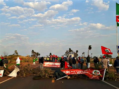 G1 MST Bloqueia Rodovias Federais Em Mato Grosso Do Sul Em Protestos