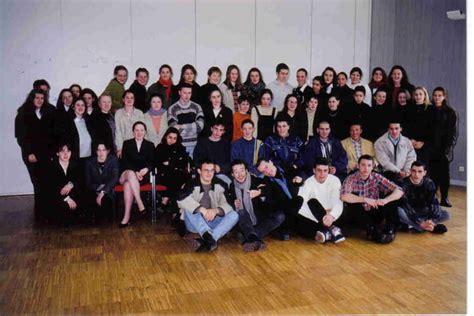 Photo de classe 1ères et 2èmes années du BTS Action Commerciale de 1998