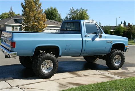 Square Body Chevy Truck Chevy Pickup Trucks Lifted Chevy Trucks Classic Pickup Trucks