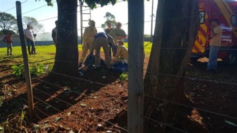 Fratura Na Coluna E Queimaduras Graves Idoso Vítima De Choque Elétrico