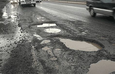 CDMX ha tenido que pagar casi 7 mdp en daños provocados por baches