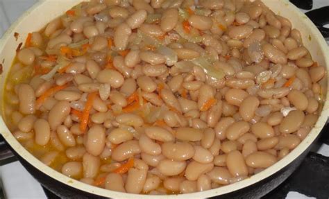 Белая фасоль с луком