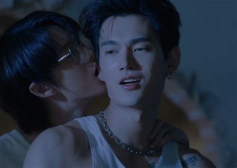 Pin By Camilla Burg On Things I Fangirl About In 2025 Couple Poses Reference Pit Babe Gmmtv