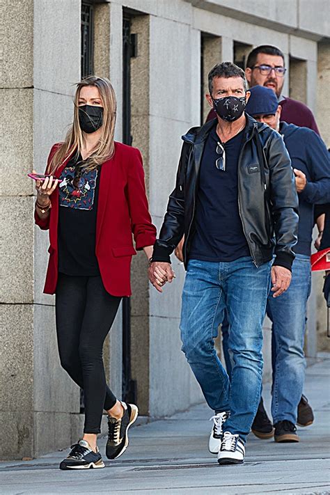 Antonio Banderas And Gf Nicole Kimpel Hold Hands In Madrid Photos