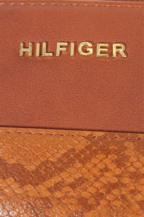 Портмоне Tommy Hilfiger - на изгодна цена в Remix - #7786834