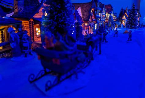 Our cozy snowy Christmas Village : r/christmas