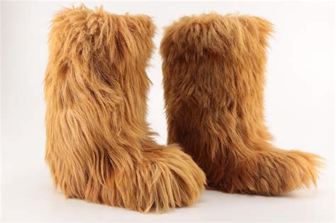 Vintage Roluc Ideal Après Ski Goat Fur Boots Ebth