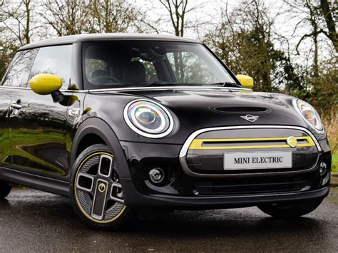 MINI Electric 2021 electric car owner review - Electric Road