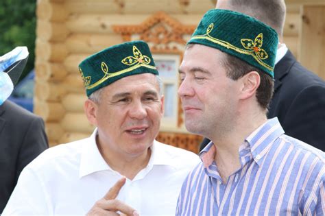 Теперь и у Дмитрия Медведева есть татарская тюбетейка! - Изготовление ...